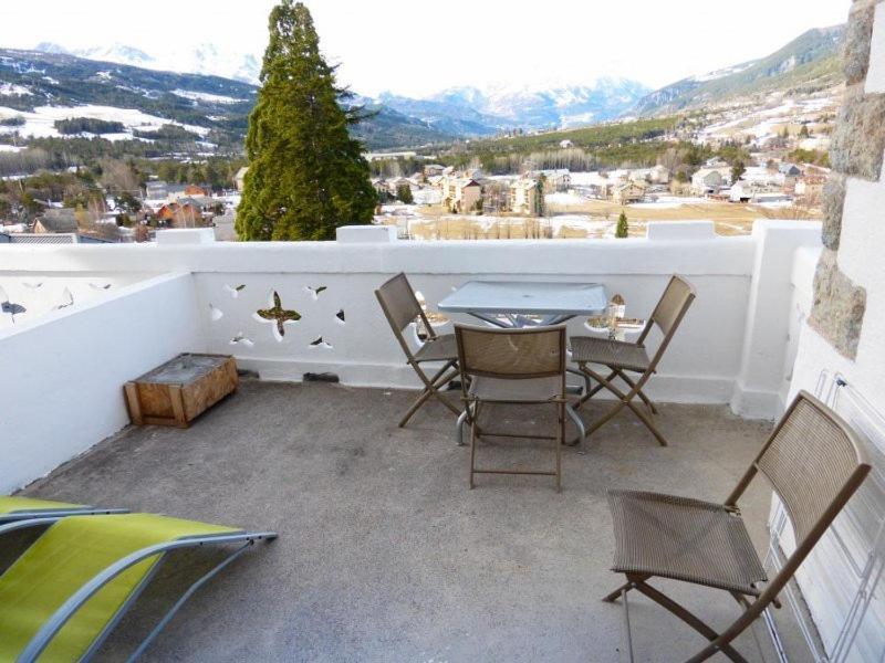 Appartement Standing Chateau Des Magnans Jausiers Exterior photo